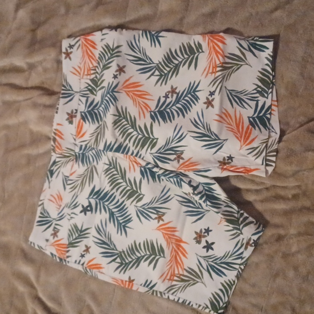 Tropical shorts